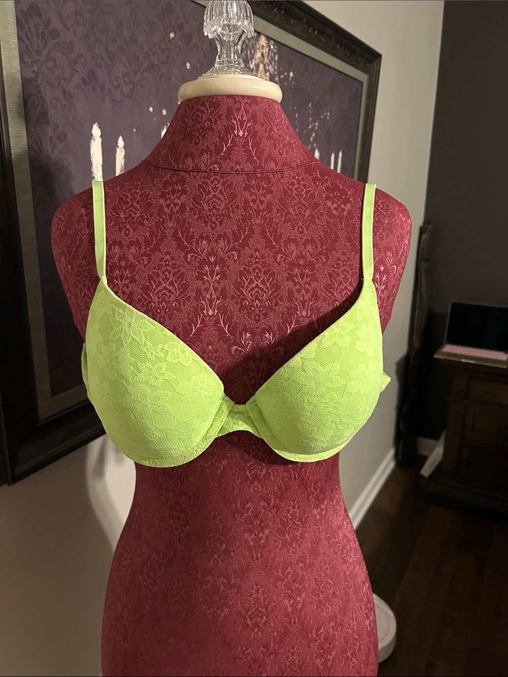 PINK Victoria's Secret Neon Lime Lace Push-Up Bra